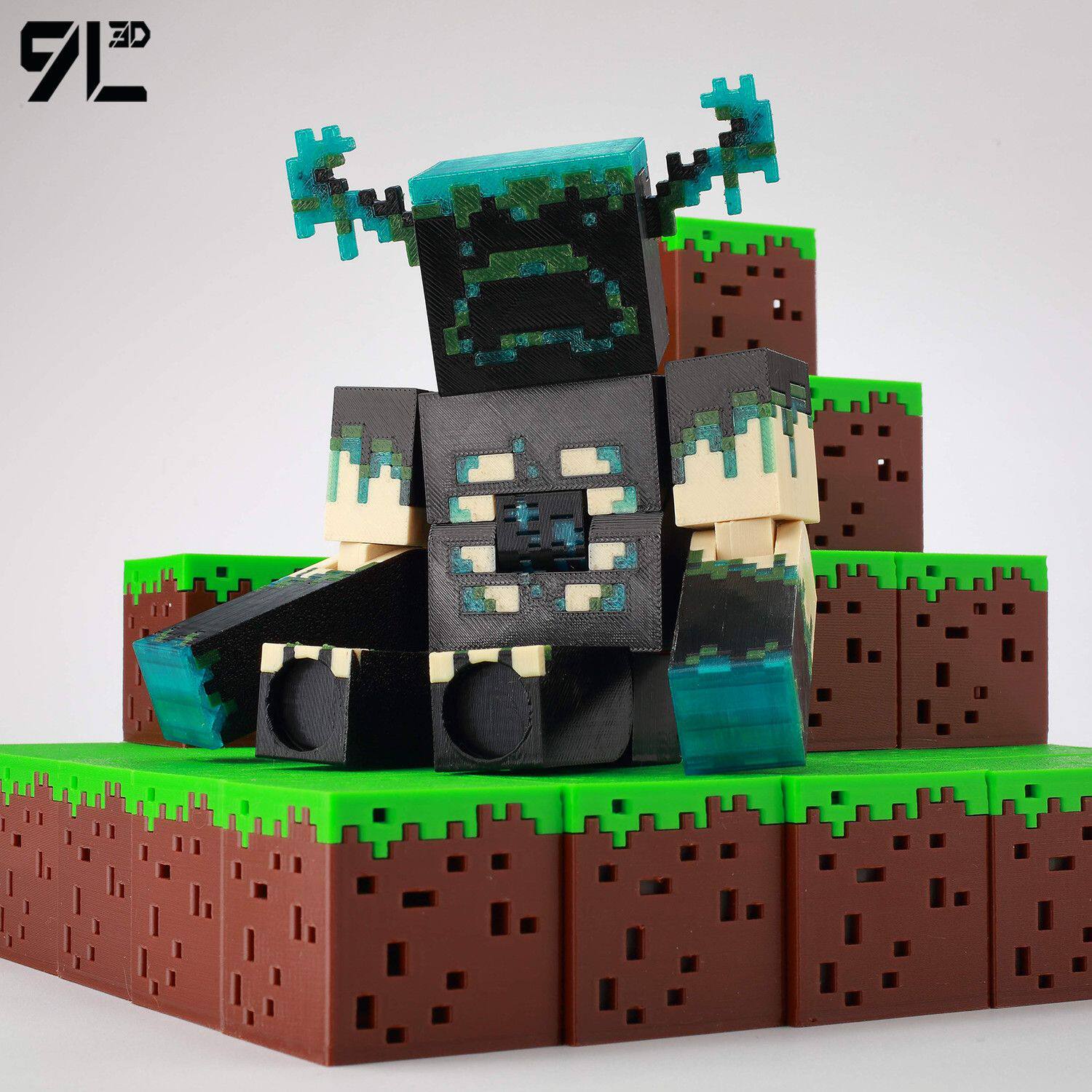 Low Polygon 3D Printed Dynamic Figurines - Minecraft Invincible Enderman Warden Steve